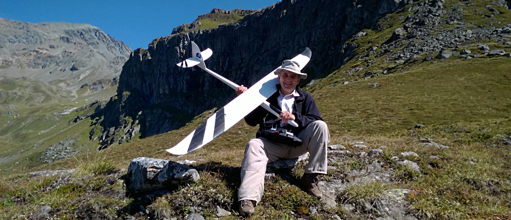 Bild: Der Stettmaier mit seinem Sparrow (Valenta) auf dem
Kanonensattel bei der Alp Flix